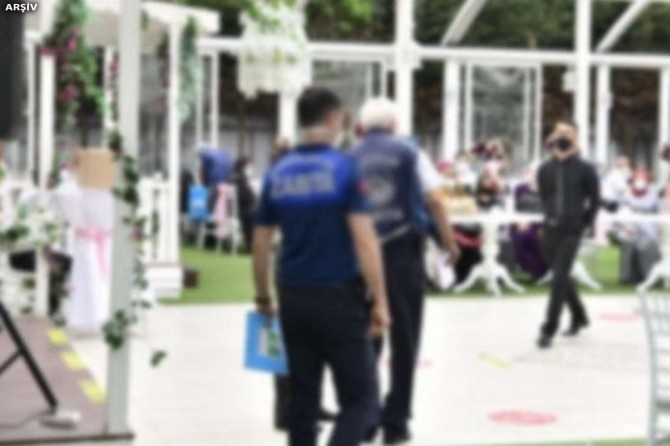 Siirt’te 65 yaş üstü ve 15 yaş altı vatandaşlara düğün yasağı