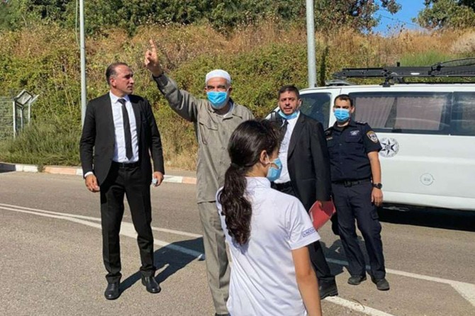 Before entering jail, Sheikh Salah calls for protecting Aksa Mosque