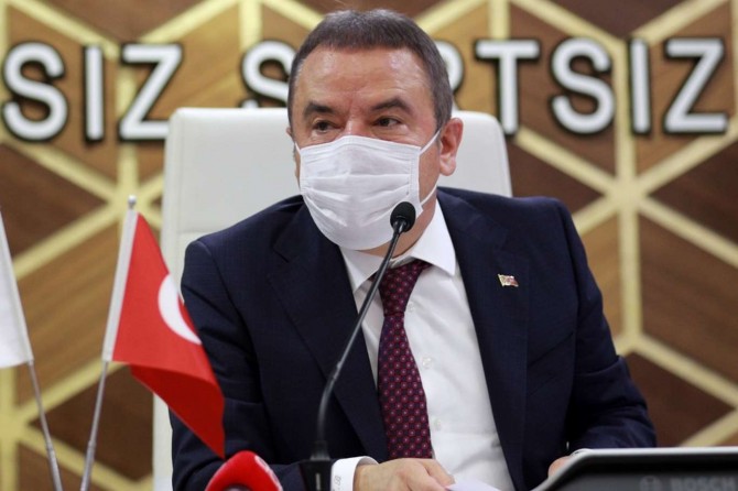 Antalya Büyükşehir Belediye Başkanı Böcek, Coronavirus'e yakalandı
