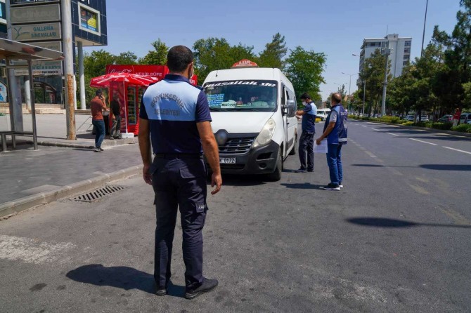 Diyarbakır'da zabıtalar maske denetimlerini sürdürüyor