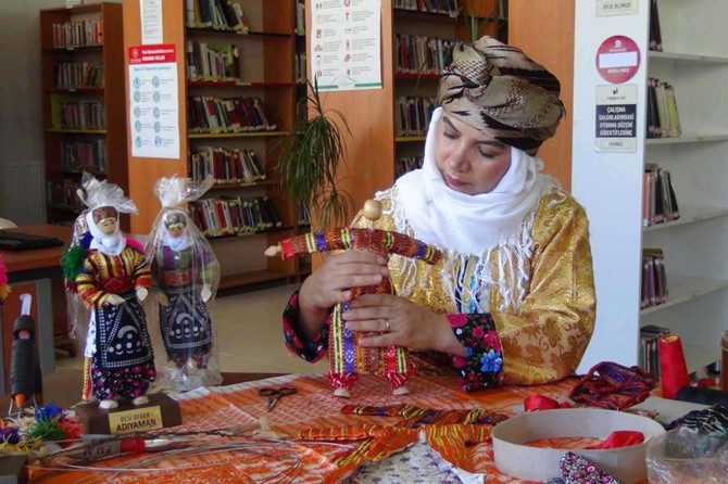 Adıyaman'ın yöresel kıyafetlerini "Besi bebek"lerle tanıtıyor