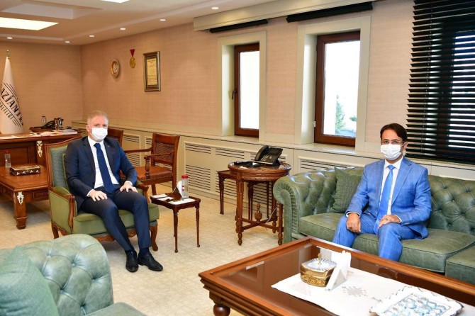 Gaziantep İl Sağlık Müdürü Dr. Serdar Sarıfakı göreve başladı