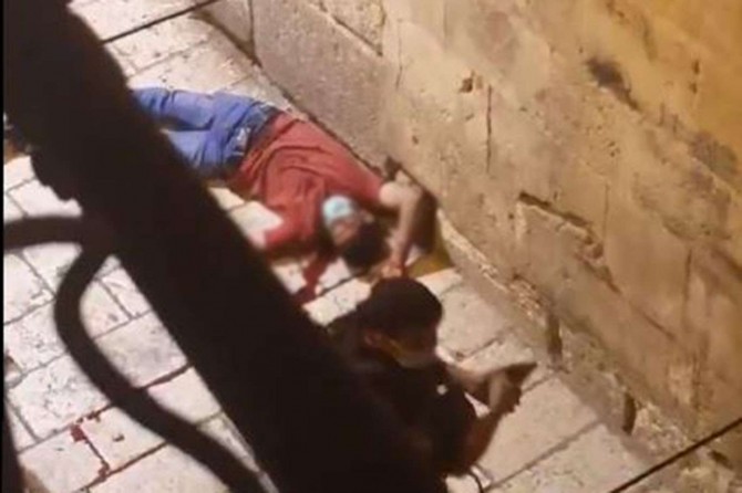 Zionist regime police fatally shoot Palestinian youth in Jerusalem