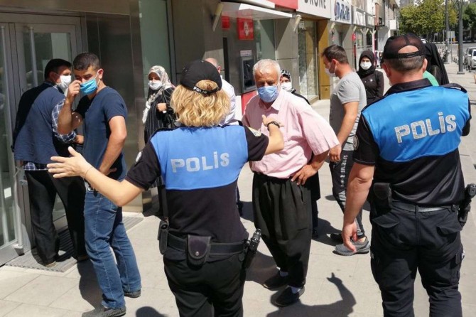 Gaziantep'te 2 bin 456 kişiye sosyal mesafe ve maske cezası verildi