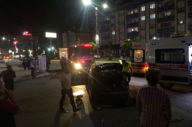 Elazığ'da trafik kazası: 2 yaralı