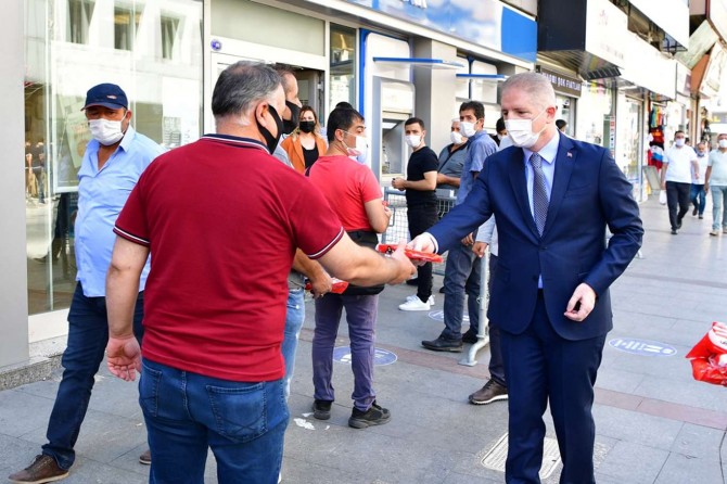 Gaziantep Valisi Gül’den temizlik, maske ve sosyal mesafe uyarısı