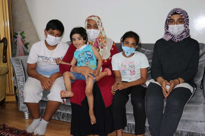 "Yoğun bakımlar dolu" olduğu iddiasıyla müşahedeye alınan Covid-19 hastası öldü