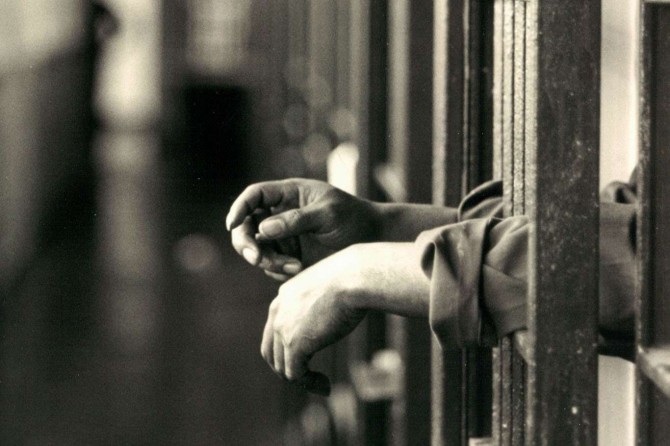 ABD'de Müslüman tutuklular domuz eti yemeye zorlanıyor