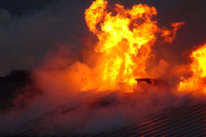 Adana Seyhan'da geri dönüşüm fabrikasında yangın