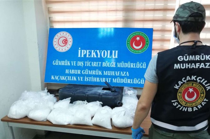 Habur Gümrük Kapısında 18 kilogram uyuşturucu ele geçirdi