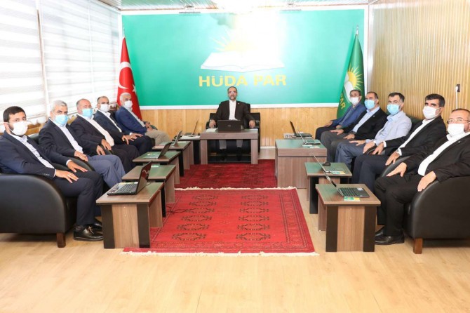 Dîwana Serokatîyê ya HUDA PARê civîya