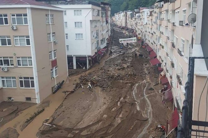Bakanlar Soylu, Kurum ve Pakdemirli sel bölgesindeki son durumu paylaştı