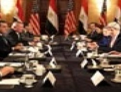 Kerry'den Mısır'a IMF tehdidi!
