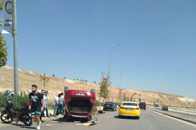 Gaziantep’te takla atan otomobil ters döndü, sürücü yaralandı