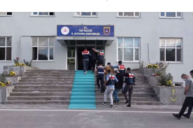 Van merkezli PKK operasyonunda 12 kişi gözaltına alındı