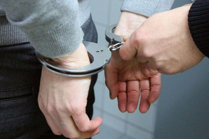 Sosyal medyada bir kadının uygunsuz fotoğraflarını paylaşan kişi yakalandı