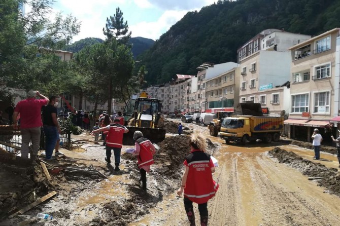 Giresun'da sel felaketinden etkilenenler için 2,5 milyon TL kaynak aktarılacak