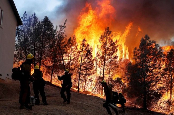 Kaliforniya'daki yangınlar 625'den fazla noktada devam ediyor