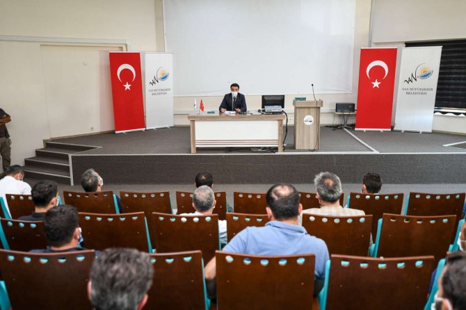 Van Vali Yardımcısı Yılmaz düğün salonu işletmecileri ile ikinci kez toplantı yaptı