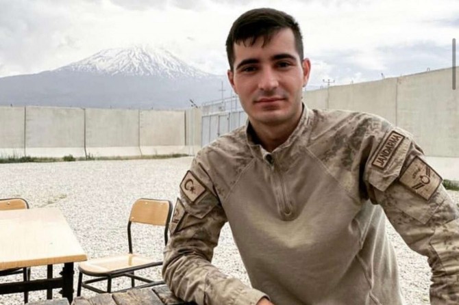 Ağrı'da 2 gün önce yaralanan asker kurtarılamadı