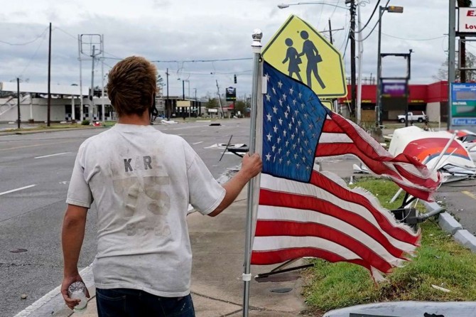 Laura kasırgası ABD'de etkili oldu