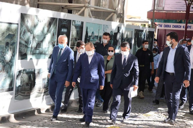 Diyanet İşleri Başkanı Erbaş, Kariye Camii’nde incelemelerde bulundu