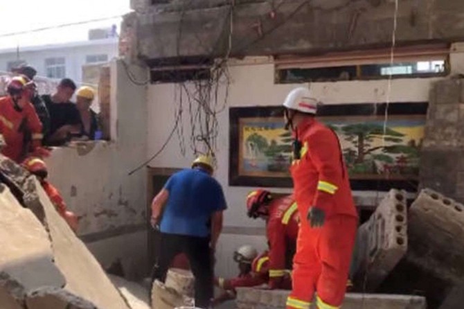 Restaurant collapses in northern China: At least 5 dead