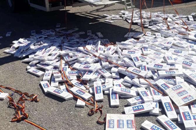 Li Wanê 13 hezar û 800 paket cixareya qeçax hat bidestxistin