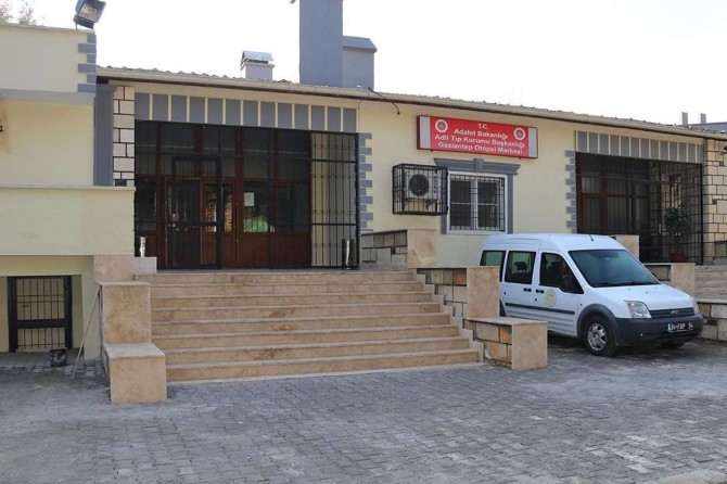 Nizip'de helallik istediği babasını silahla öldürdü