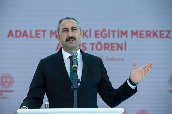 Adalet Bakanı Gül'den Norveç'te Kur'an-ı Kerim' e yapılan saygısızlığa tepki