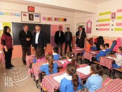 Van Valisi Okul Denetledi