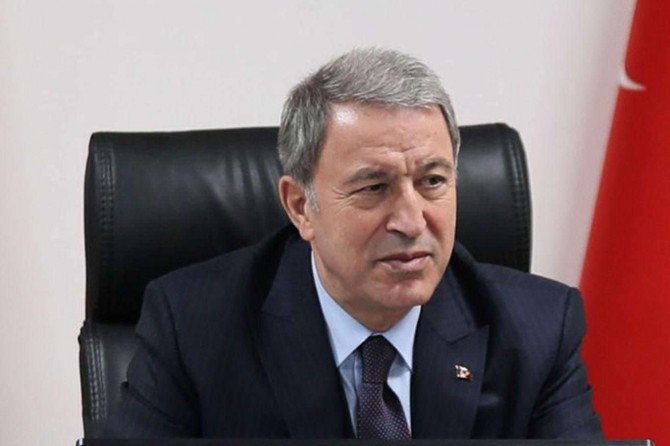 Akar: "Testleri pozitif çıkanları askere almıyoruz, erteliyoruz"