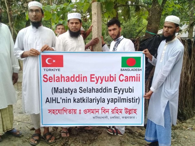 İmam Hatip Öğrencilerinden örnek davranış, harçlıklarıyla cami ve 3 su kuyusu açtırdılar