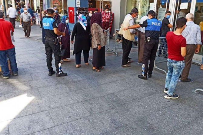 Covid-19 tedbirlerine uymayanlara idari işlem uygulandı