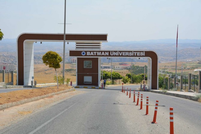 Batman Üniversitesi öğrenci alımına rekor sayıda başvuru