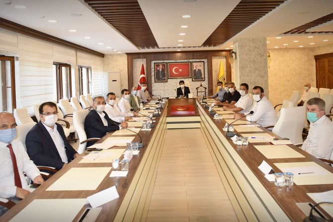 Rektör Karakoç, basın mensupları ile bir araya geldi