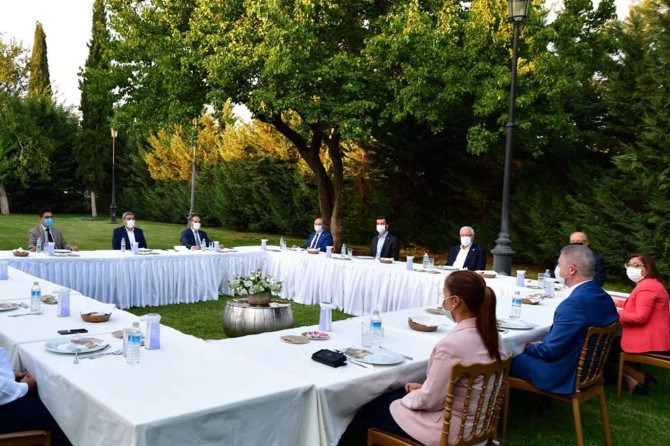 Gaziantep'teki siyasi parti il başkanlarından Covid-19 ile mücadelede birlik çağrısı