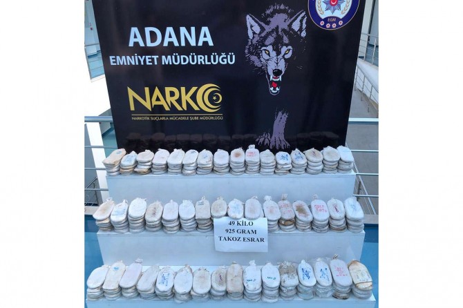 Adana'da uyuşturucu satıcılarına operasyon