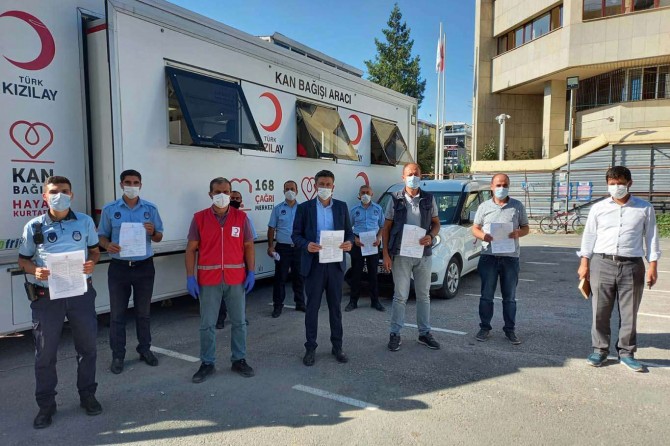 Van zabıtası kan bağışında bulundu