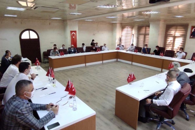 Mardin'de muhtarlar toplantısı düzenlendi