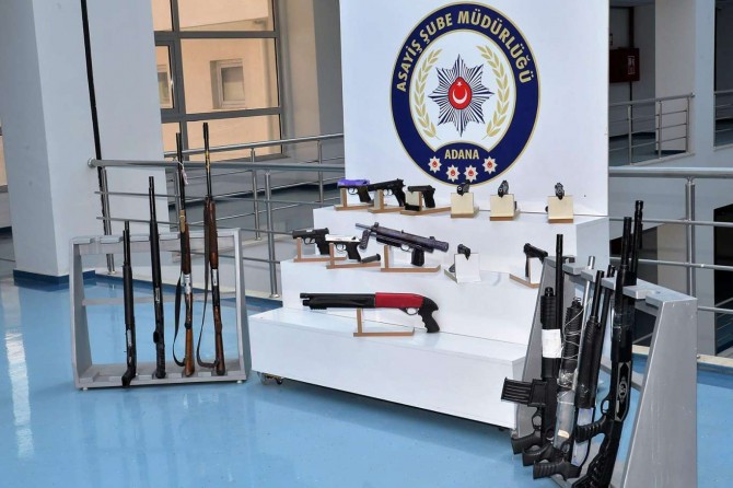 Adana’da çeşitli suçlardan aranan 106 kişi yakalandı