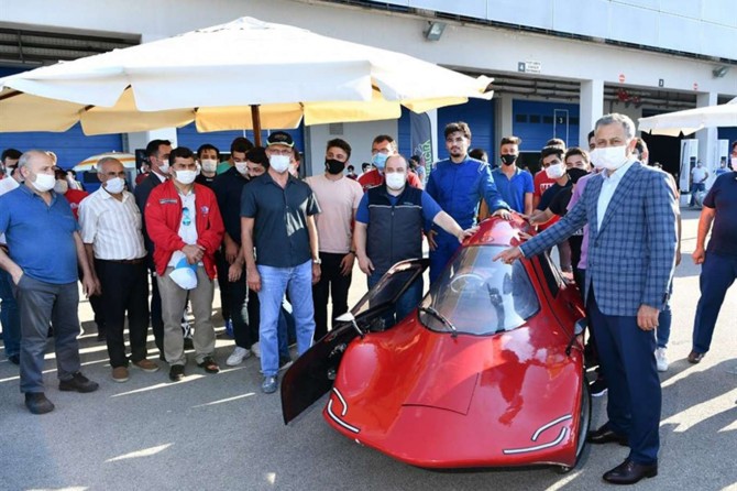 İstanbul’da “Elektrikli Araç Yarışları” başladı