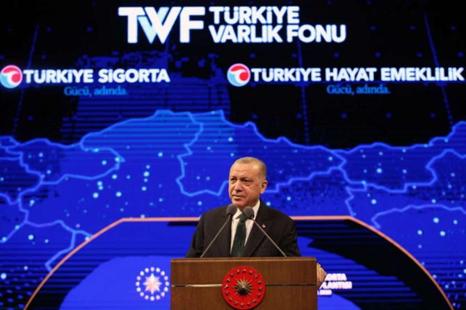 Erdoğan: "Türkiye'nin kur ve faiz üzerinden sıkıştırılması gayretlerini boşa çıkaracağız"