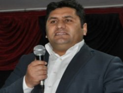 BDP'den ihraç edilen başkan halkla bir araya geldi