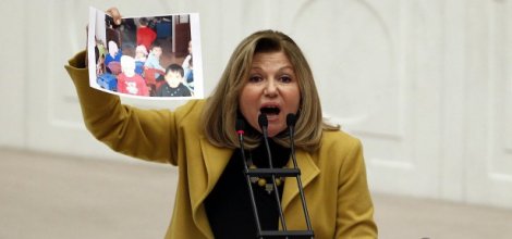 Nur Serter: Türbanı bütün okullara soktunuz!