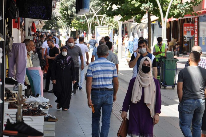 Batman’da izolasyon tedbirlerine uymayan 124 kişiye para cezası kesildi