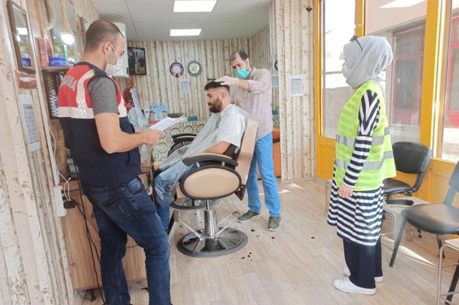 Ağrı'da karantina kuralını ihlal eden 7 kişiye para cezası verildi