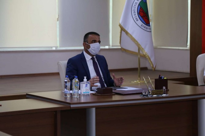 Siirt Valisi Osman Hacıbektaşoğlu: “Siirt’te vakalar azalıyor”