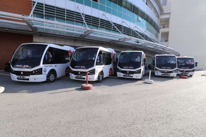 Ağrı'da Covid-19 testi pozitif çıkan hastalar evlerine Hastabüsler ile taşınacak