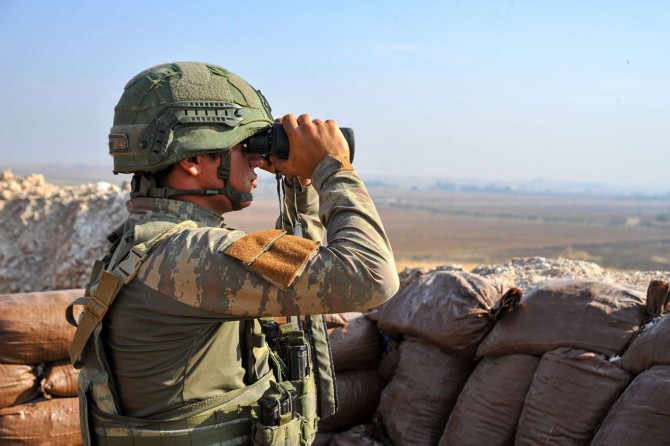Çatak'ta çatışma: 3 asker hayatını kaybetti